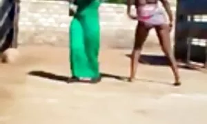 По-подходящо аматьорско българско порно е да го поставите близо до водата.